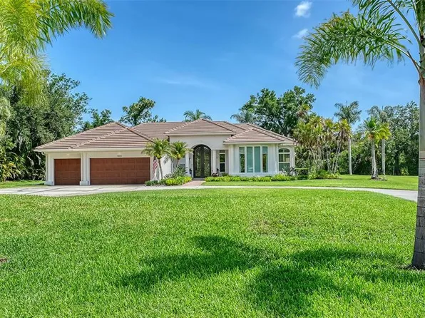 10010 Clubhouse Dr, Bradenton, FL 34202