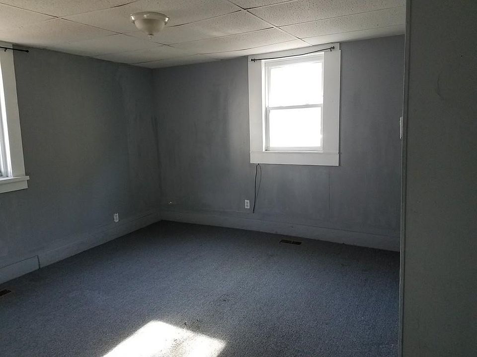 2nd image of 26 Hawley St APT 1