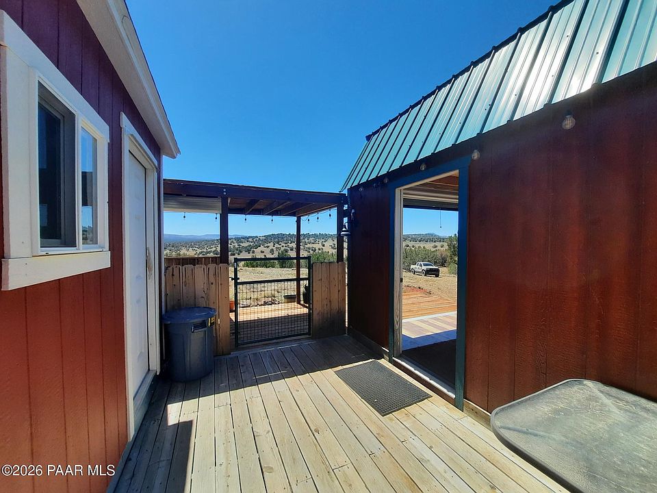 13th image of 1309 W Badger Flats Rd