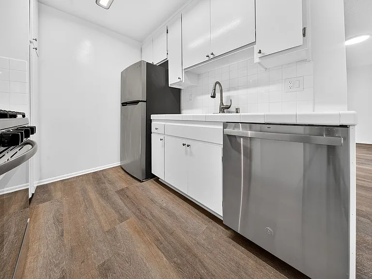 5650 Fair Ave — Photo 13