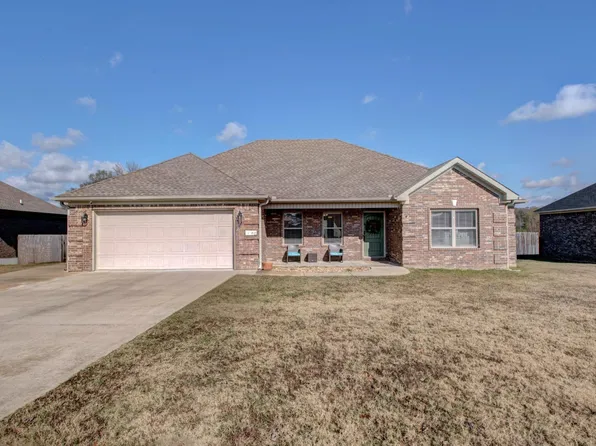 1500 Puritan Dr, Jacksonville, AR 72076
