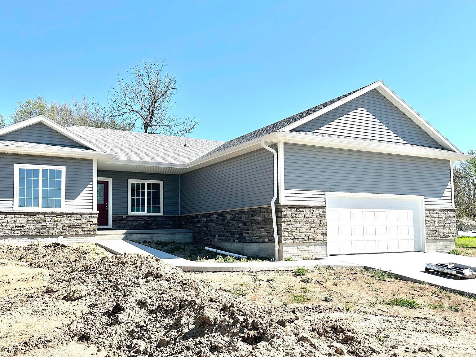 174 W Railway Ave, Deshler, NE 68340 | Zillow