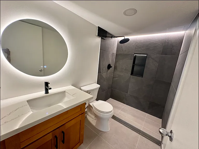 1804 Ala Moana Blvd #3B — Photo 7