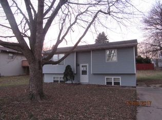614 S 4th St, Maquoketa, IA 52060