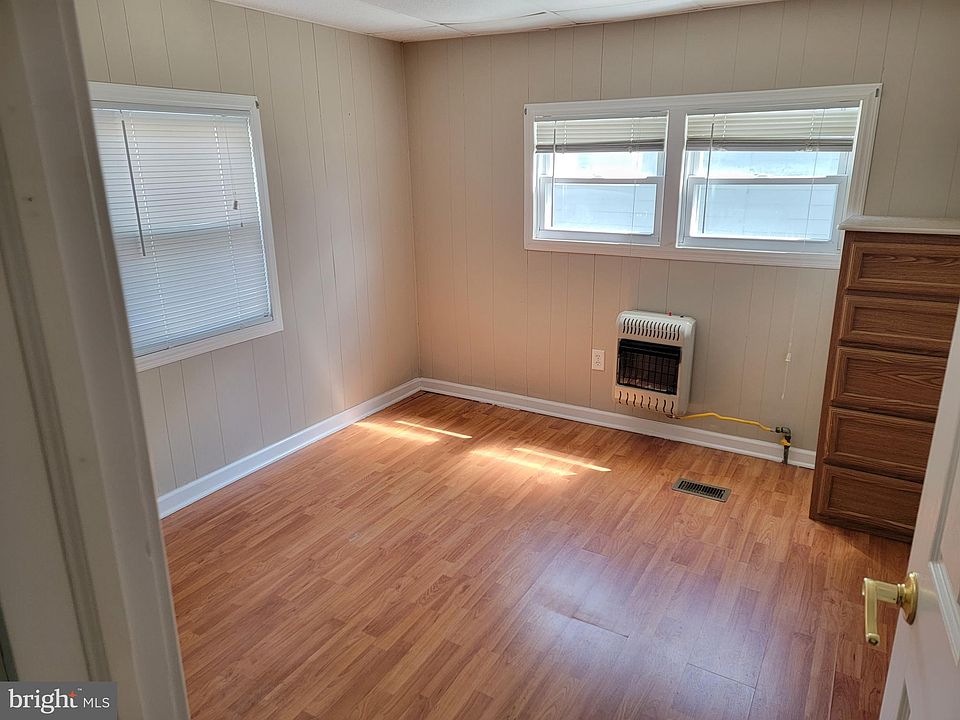 469 S Green St Tuckerton NJ Zillow