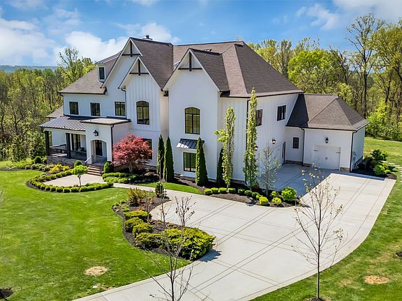 6th image of 5026 Hilltop Ln