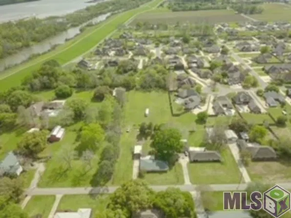 1807 Antonio Rd, Port Allen, LA 70767