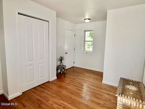 5th image of 4 Howard Street