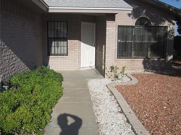 3rd image of 524 Tepic Dr