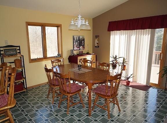 5th image of W1264 Baron Cir