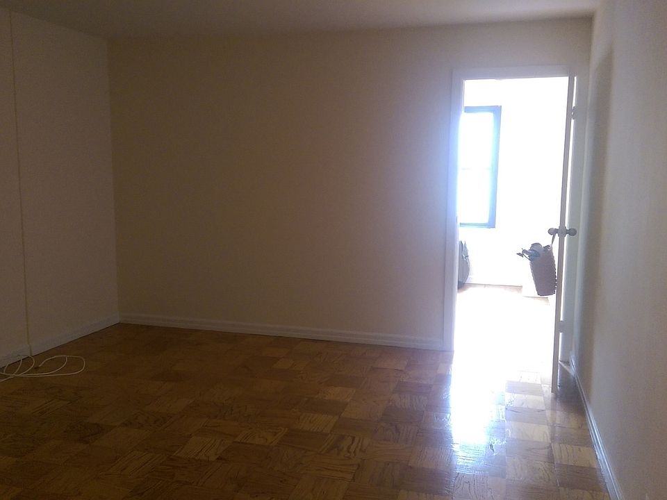 1st image of 279 E 44th St APT 11M