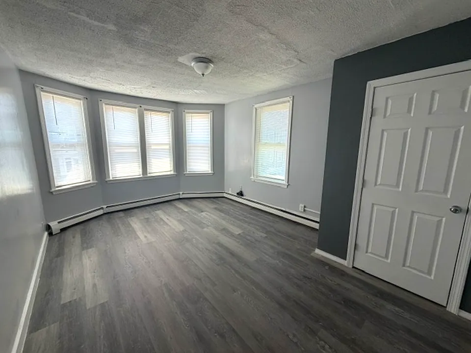 3 Appian St #2