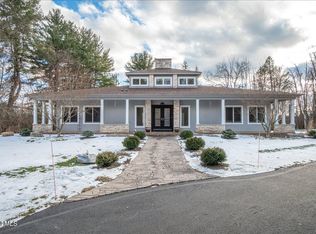 7 Legends Way, Ballston Lake, NY 12019