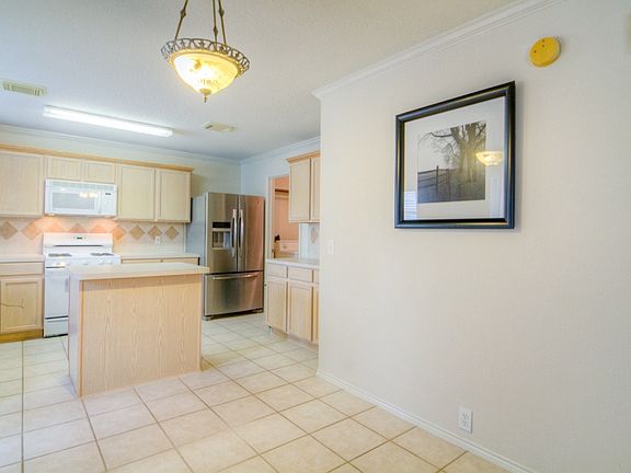 3rd image of 4923 Deep Glen Ln