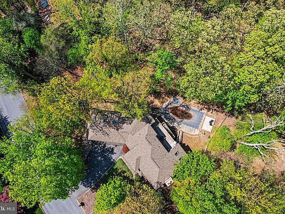 2nd image of 4712 Great Oak Ln