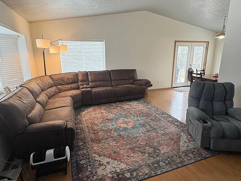 Lilly Dr — Photo 4