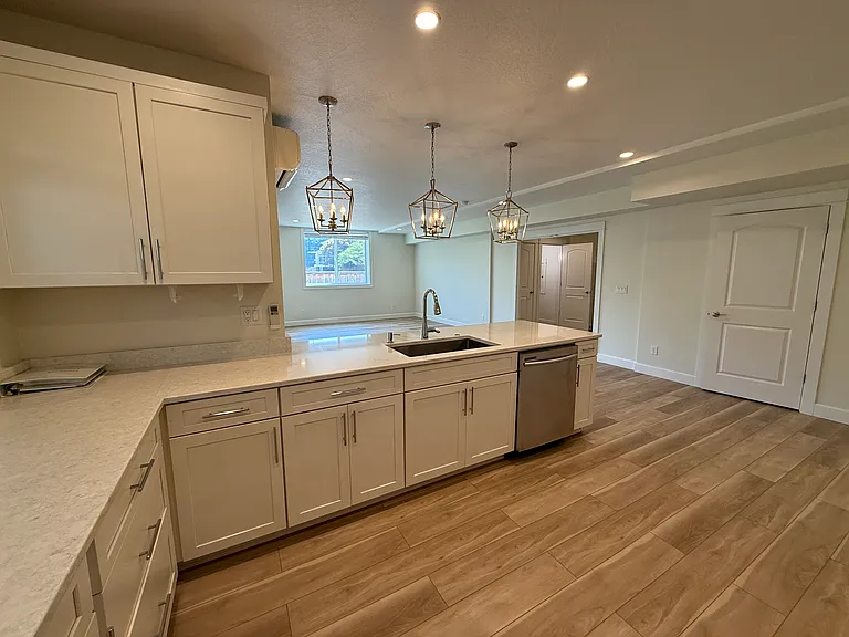 3097 Skyview Ln — Photo 11