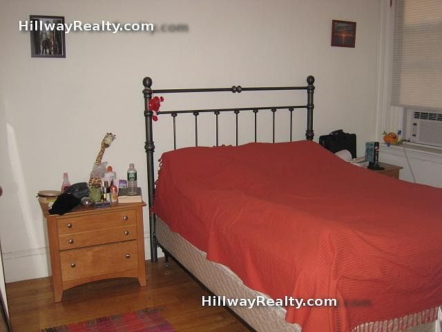 2nd image of 1822 Beacon St APT 1J
