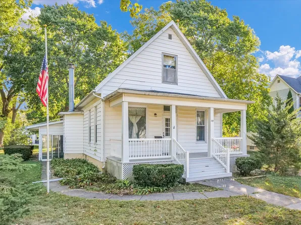 218 N Wood St, Gibson City, IL 60936