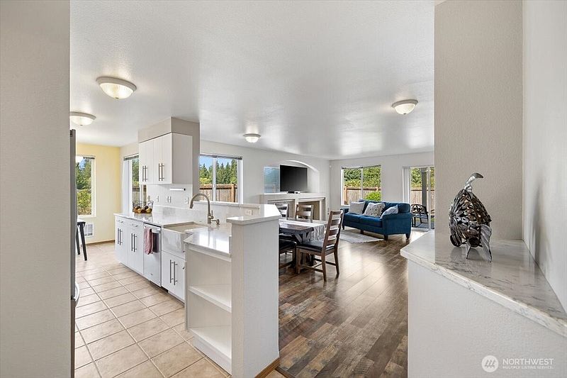 5th image of 8833 1st Street NE #101