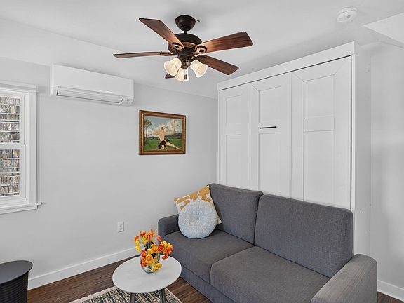 4th image of 642 Shore Rd #3