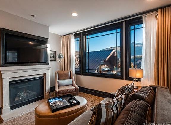 5th image of 2100 W Frostwood Blvd #6120