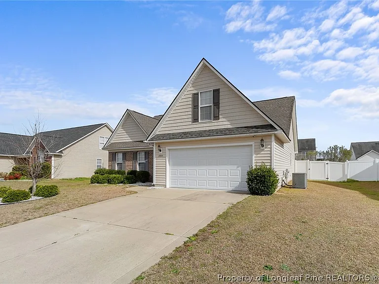 255 Collinwood Dr — Photo 3