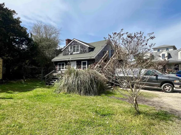 142 Lighthouse Rd, Ocracoke, NC 27960