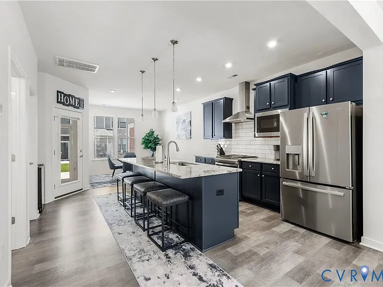 12221 Dutch Elm Cir — Photo 3