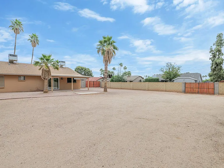 10440 E Becker Ln — Photo 31