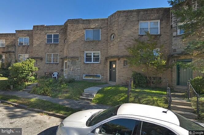 1st image of 504 S Pleasant Pl