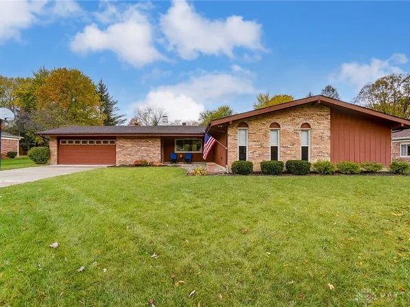 393 Towncrest Dr, Dayton, OH 45434