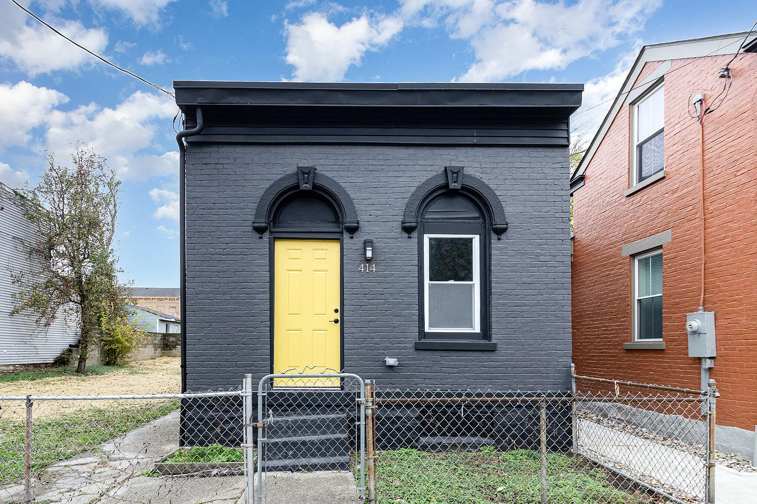 414 Elm St photo 1