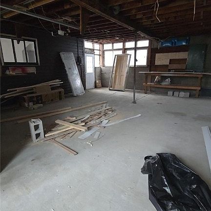 5th image of 225 Jacquette St