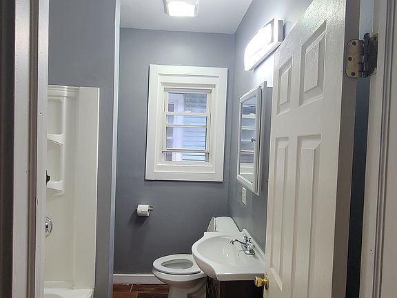 3rd image of 25 Morris St #2