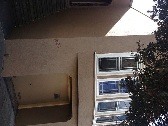 2nd image of 1023 Plymouth Ave