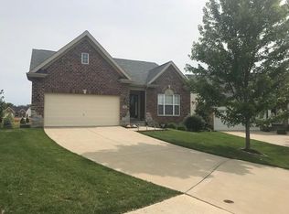 906 Ridgepointe Place Cir, Lake Saint Louis, MO 63367