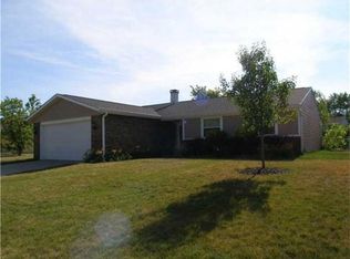 8224 Autumn Mill Ln, Indianapolis, IN