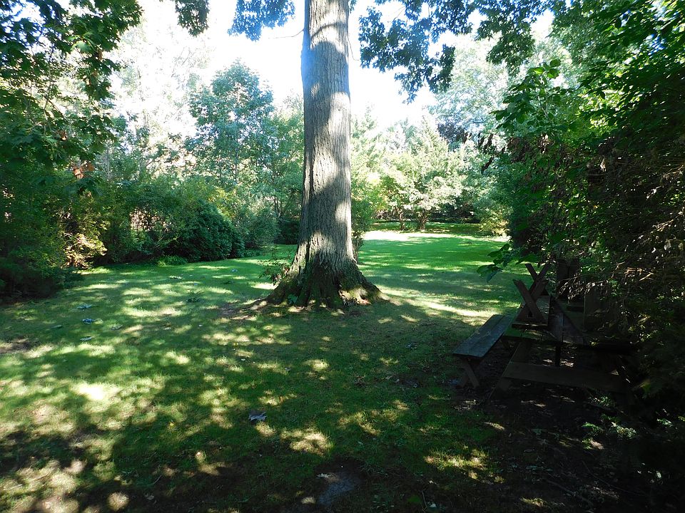2nd image of 901 Morewood Pkwy
