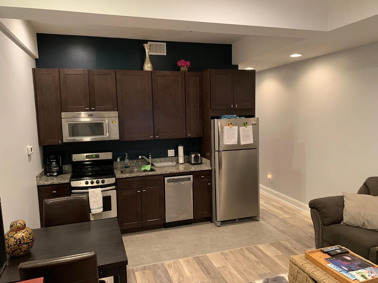 1 bed, 900 sqft, $1,880 — Photo 3