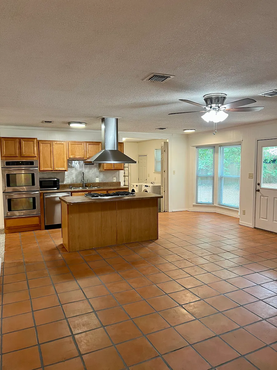 Kitchen and Family Room - 211 Cordoba St
