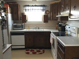 4th image of 12 Prospect Cir