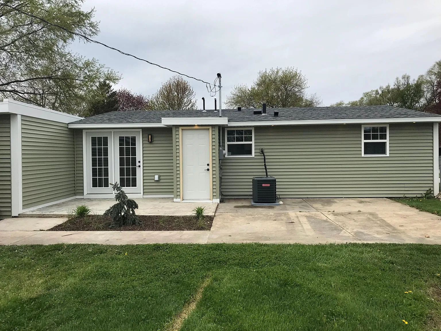 2 bed, 916 sqft, $1,400 — Photo 3