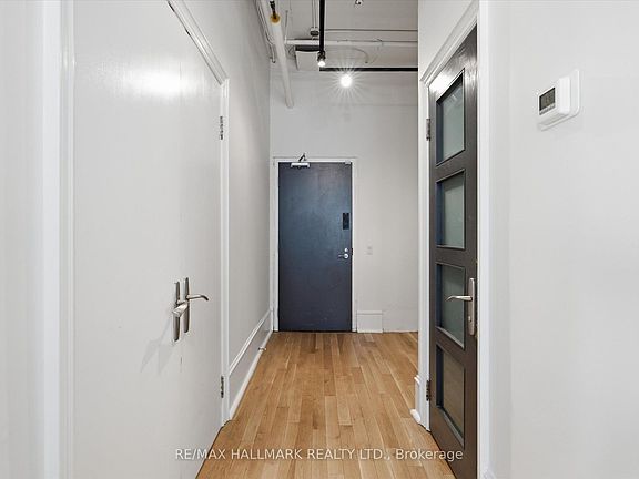 3rd image of 477 Richmond St W #306