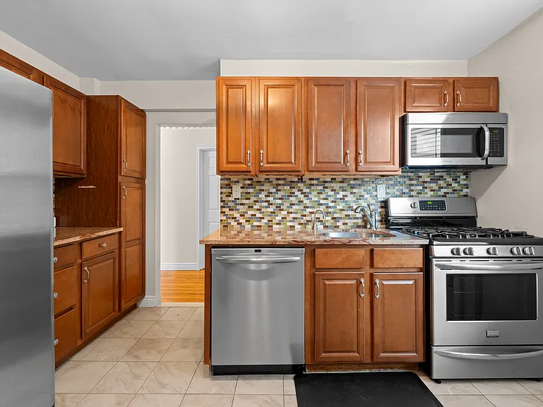 6730 Clyde St #5B — Photo 19