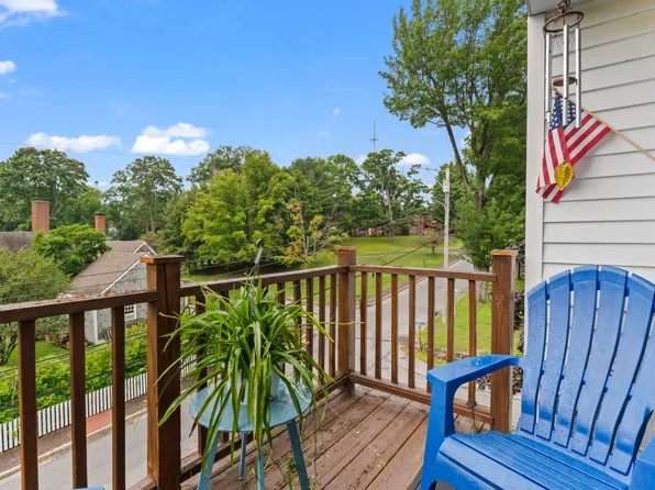 35 Summer Street #9, Wiscasset, ME 04578