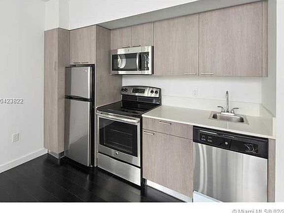 2nd image of 557 Michigan Ave #121