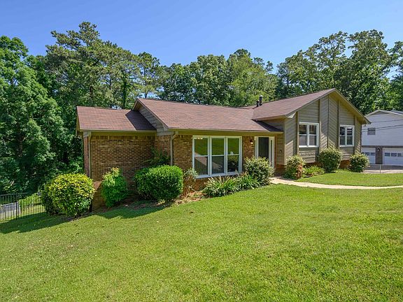 2nd image of 8 Forest View Dr