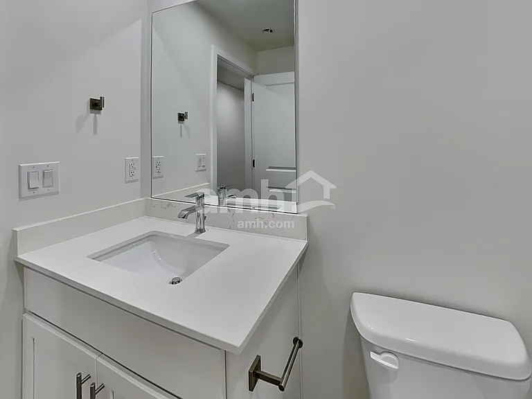 1232 W Mahogany St — Photo 13