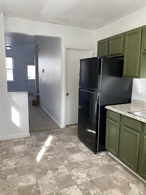 628 Walton St — Photo 2